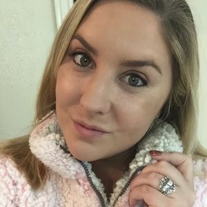 Meet your Posher, Brittney